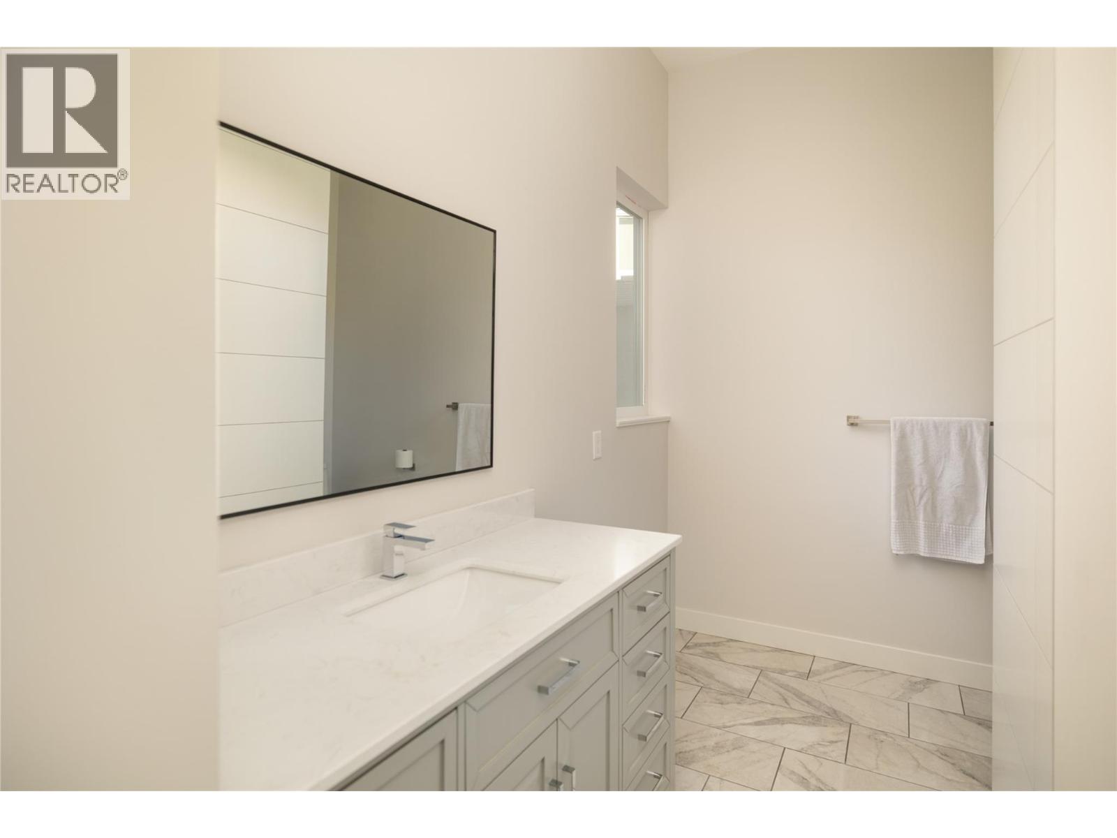  2155 PALY Road, Kelowna
