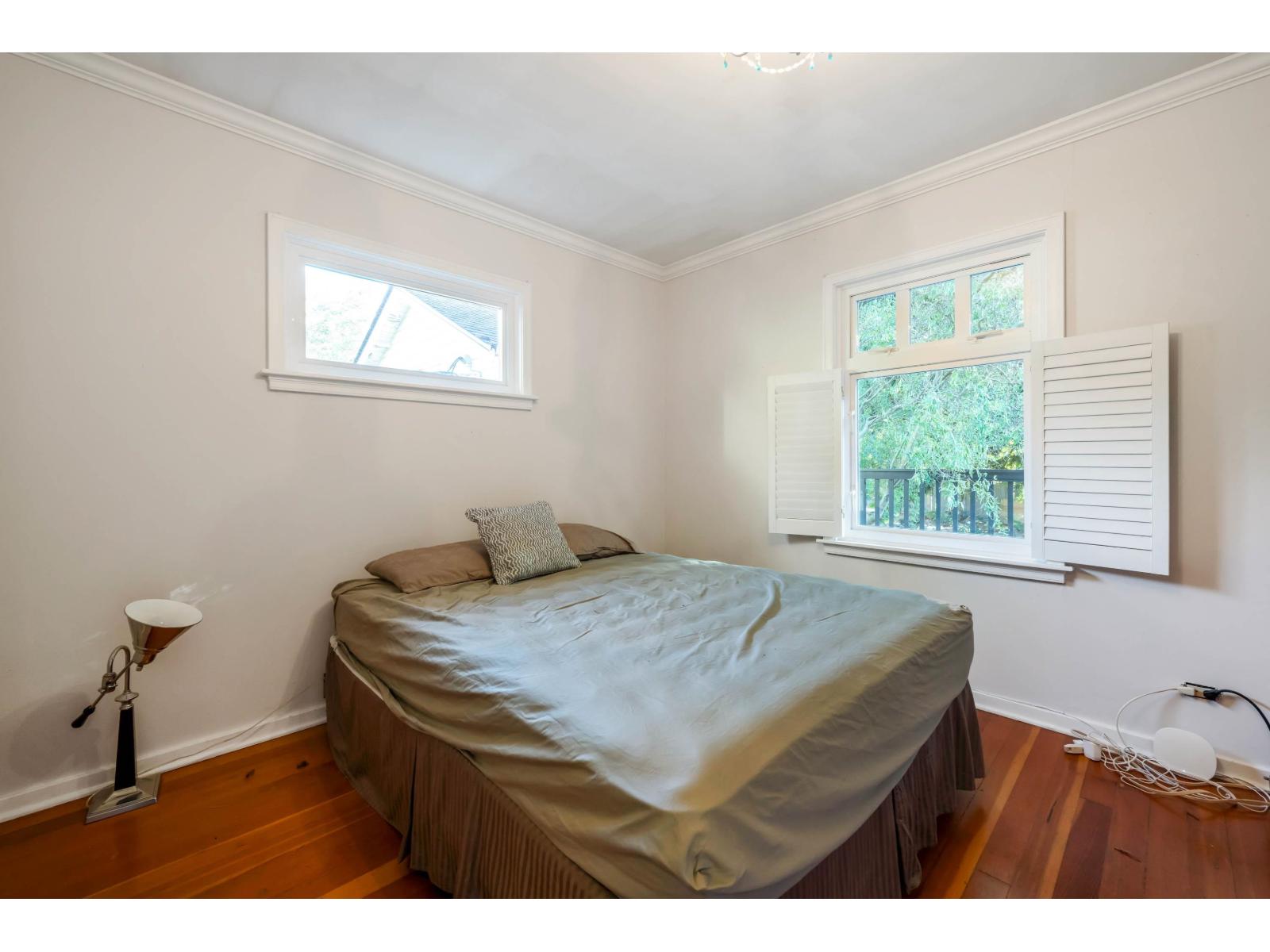 1350 EVERALL STREET, White Rock