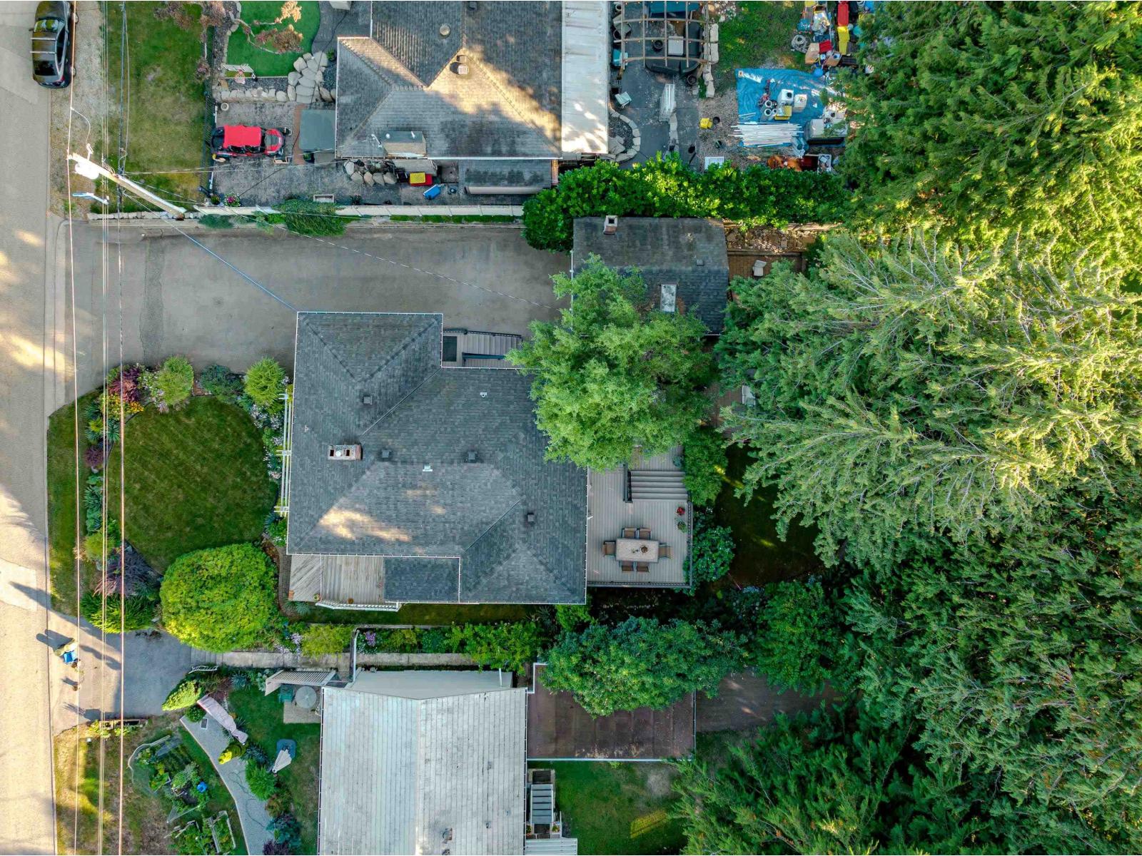 1350 EVERALL STREET, White Rock