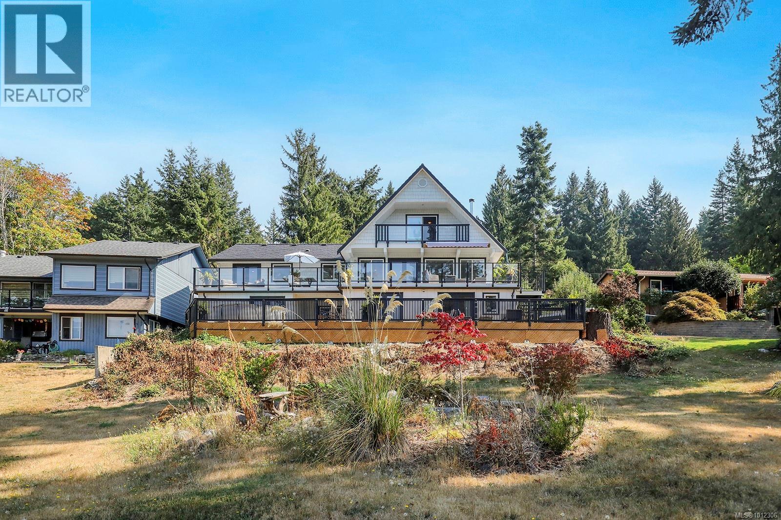 7703 Tozer Rd, Fanny Bay