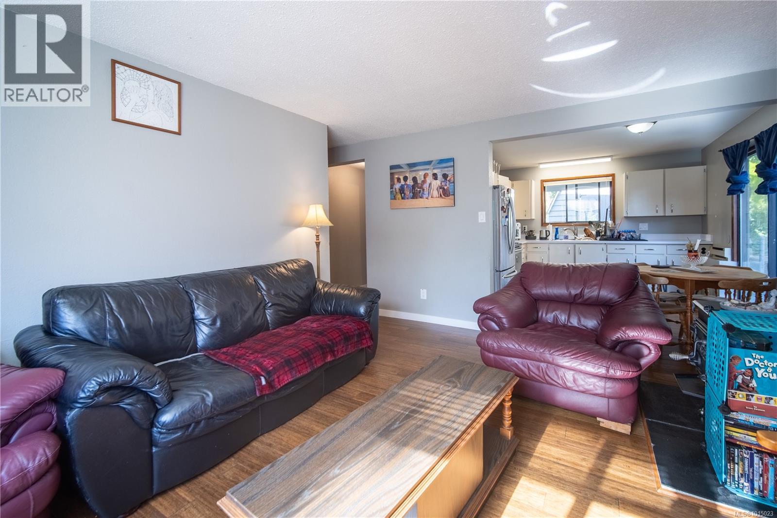 724 Stancombe Pl, Esquimalt