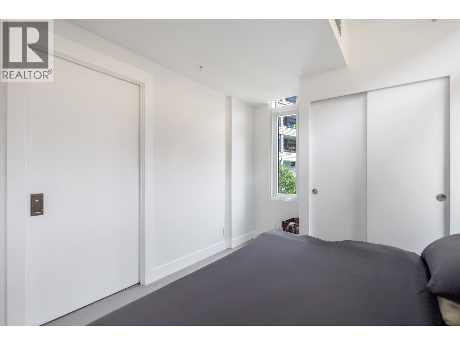 301 6691 NELSON AVENUE, West Vancouver