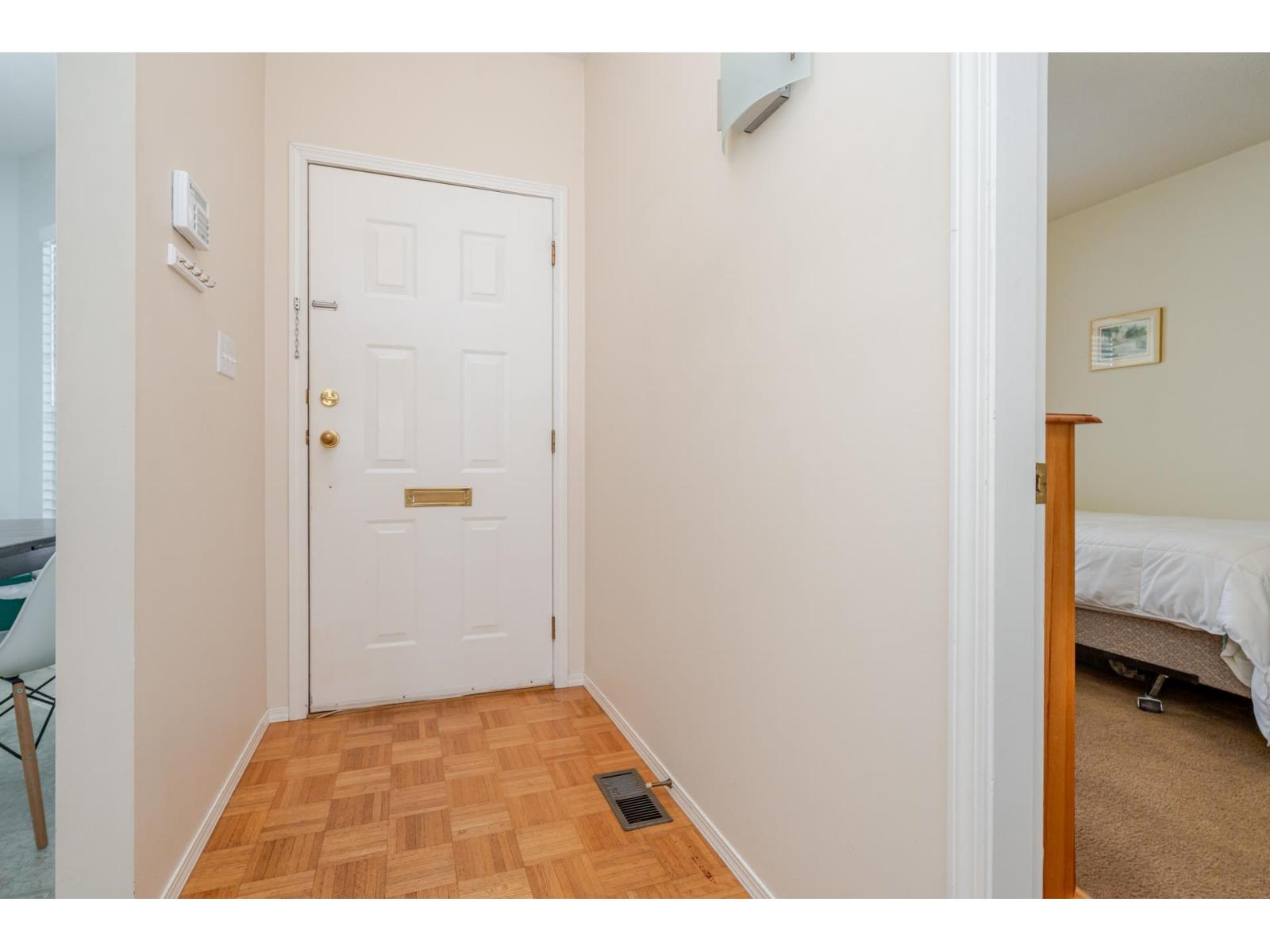 25 3055 TRAFALGAR STREET, Abbotsford