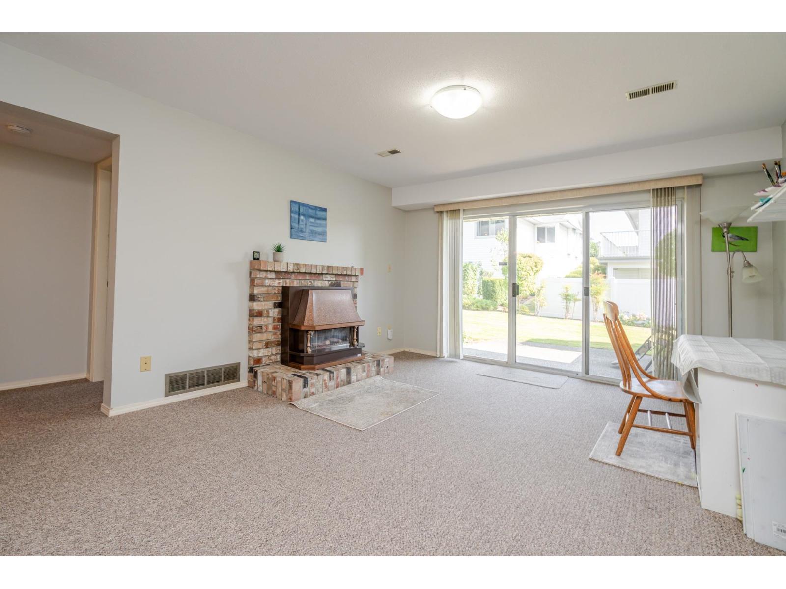 25 3055 TRAFALGAR STREET, Abbotsford