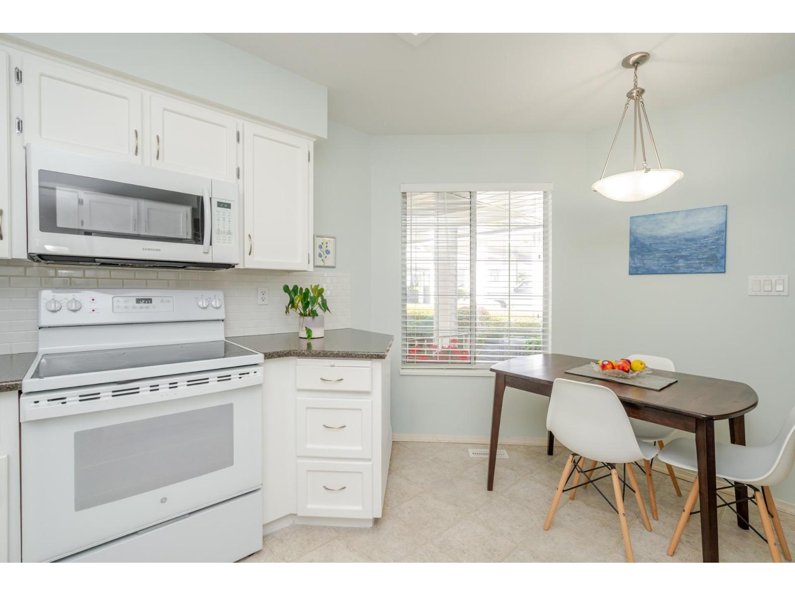 25 3055 TRAFALGAR STREET, Abbotsford