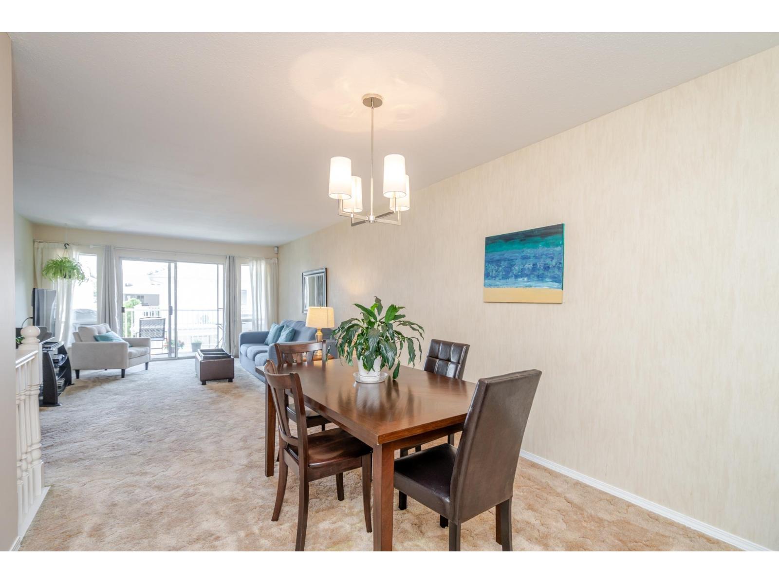 25 3055 TRAFALGAR STREET, Abbotsford