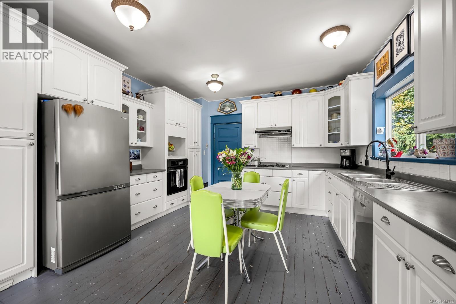 5068 Island Hwy N, Courtenay