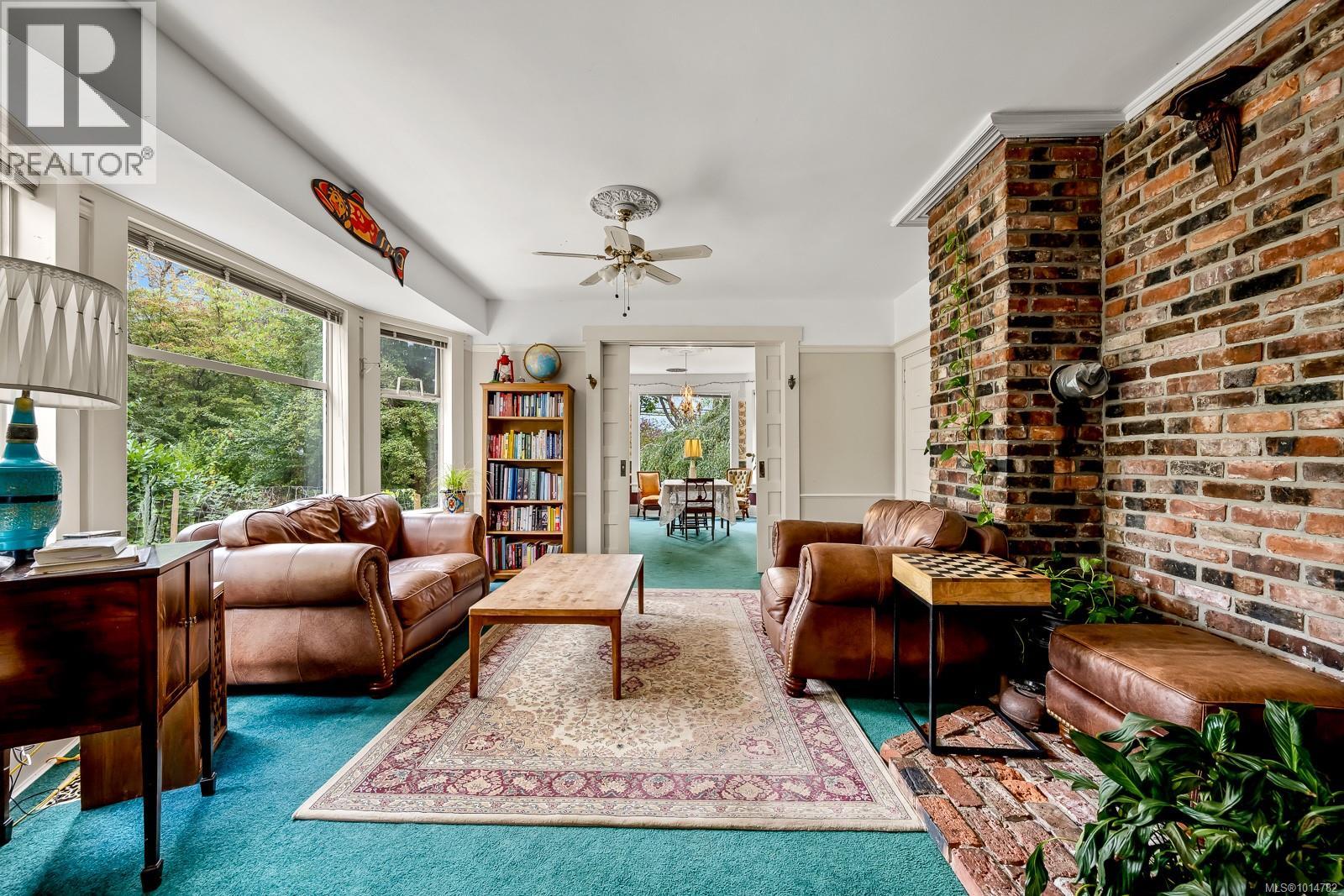 5068 Island Hwy N, Courtenay