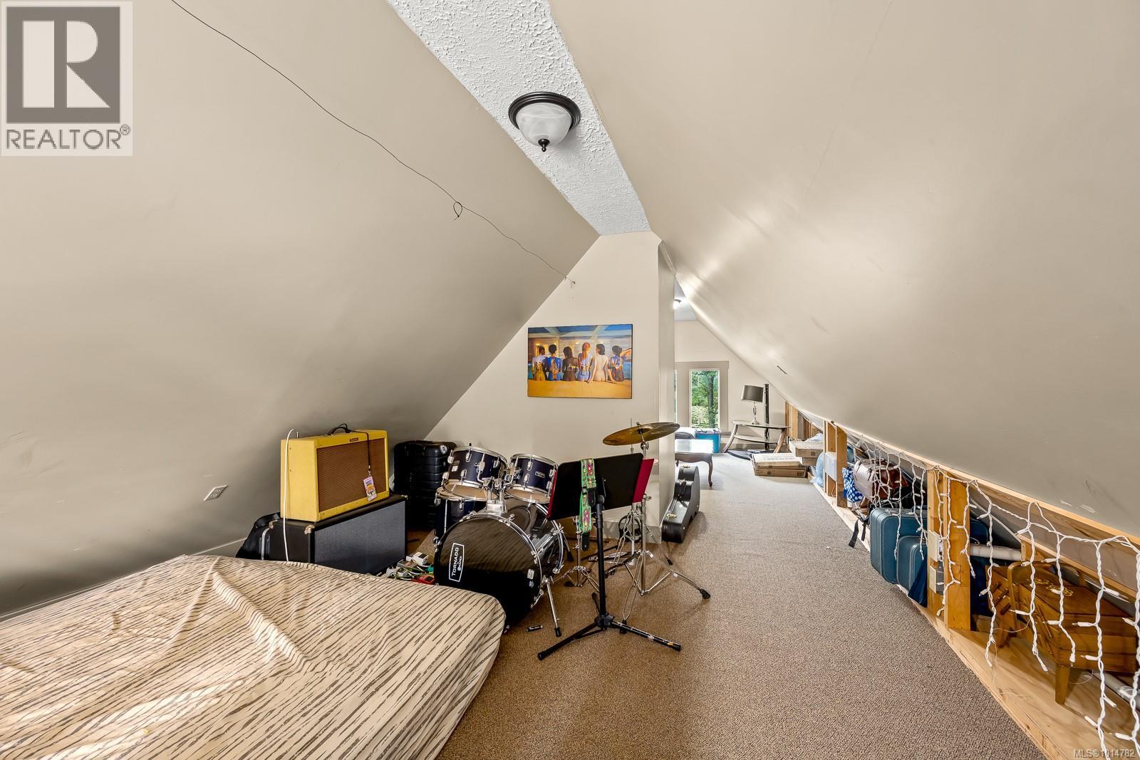 5068 Island Hwy N, Courtenay