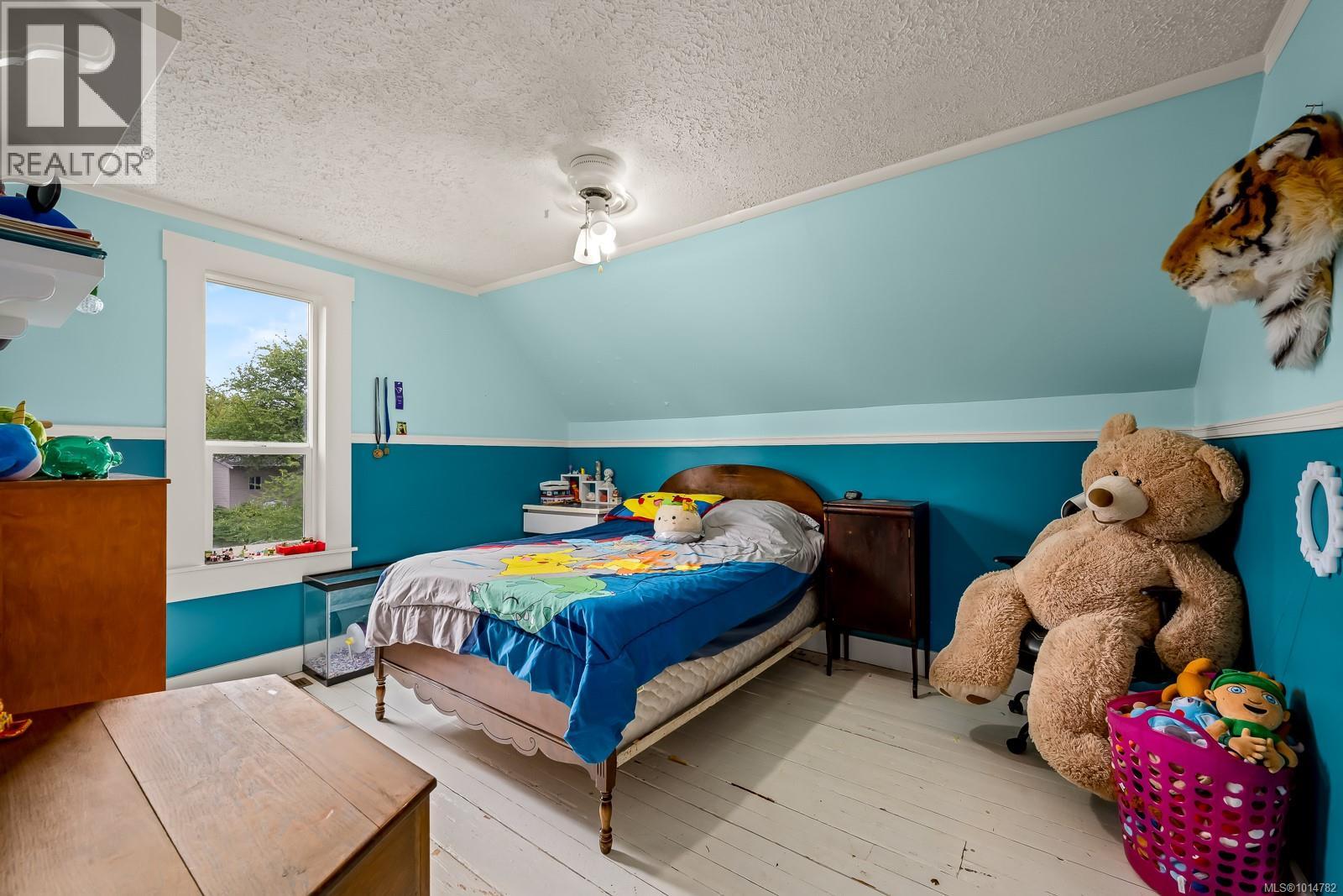 5068 Island Hwy N, Courtenay