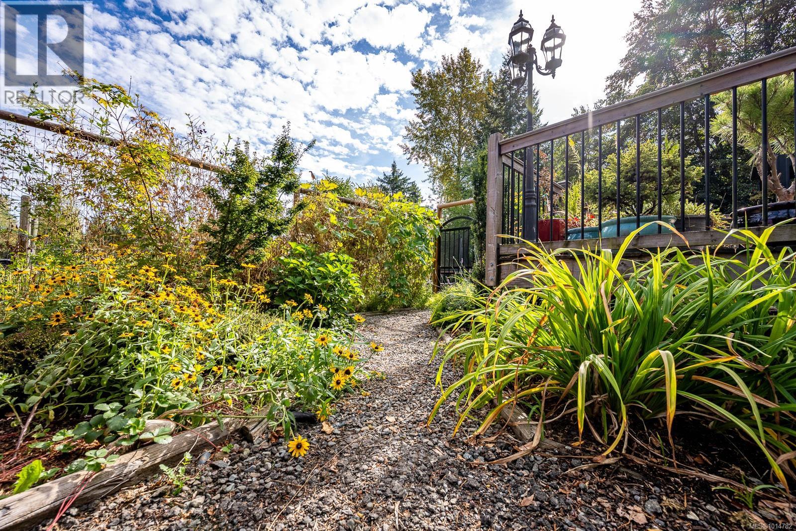 5068 Island Hwy N, Courtenay