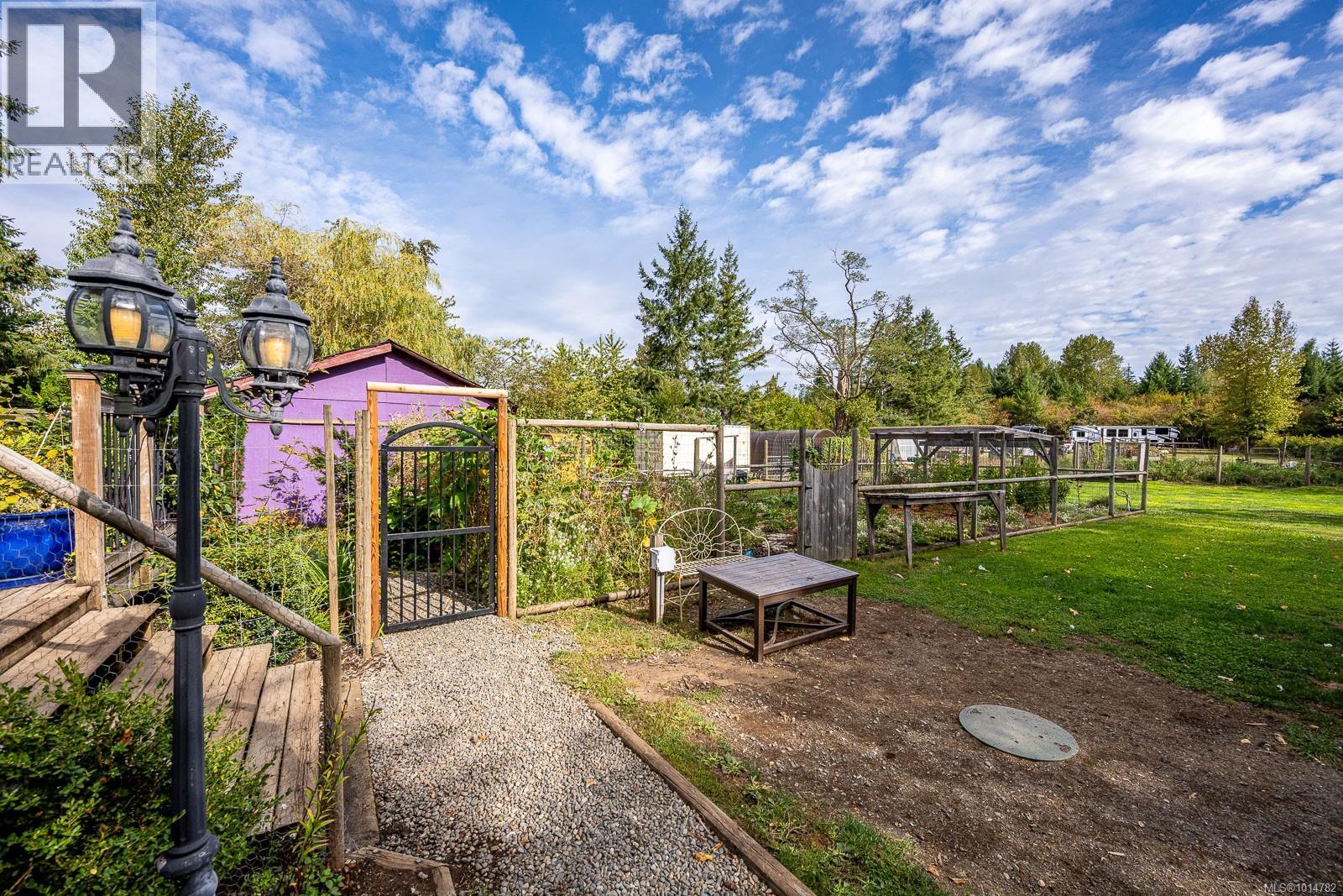 5068 Island Hwy N, Courtenay