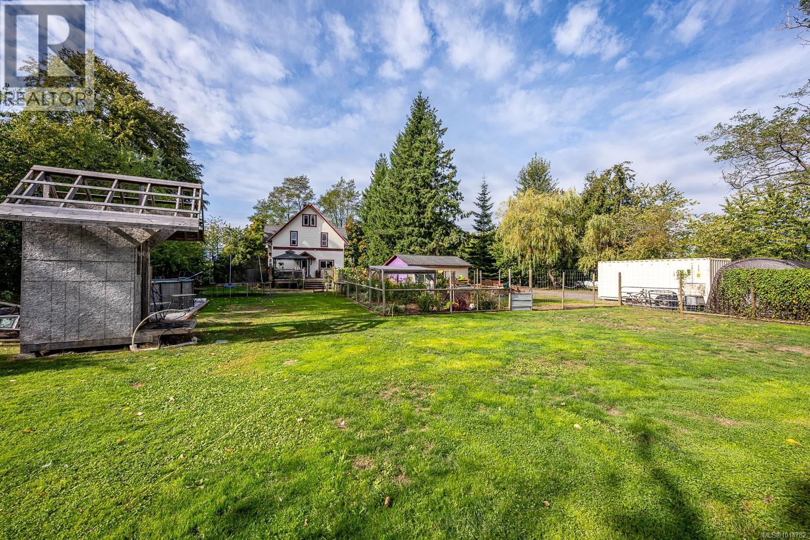 5068 Island Hwy N, Courtenay