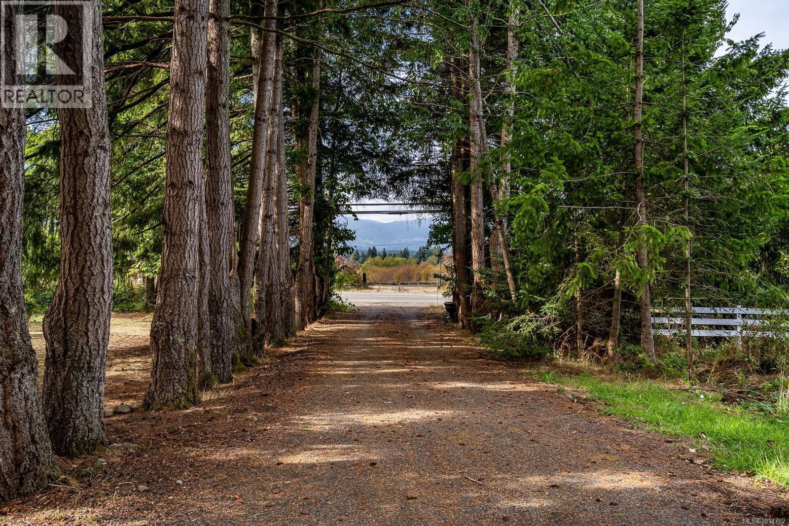 5068 Island Hwy N, Courtenay