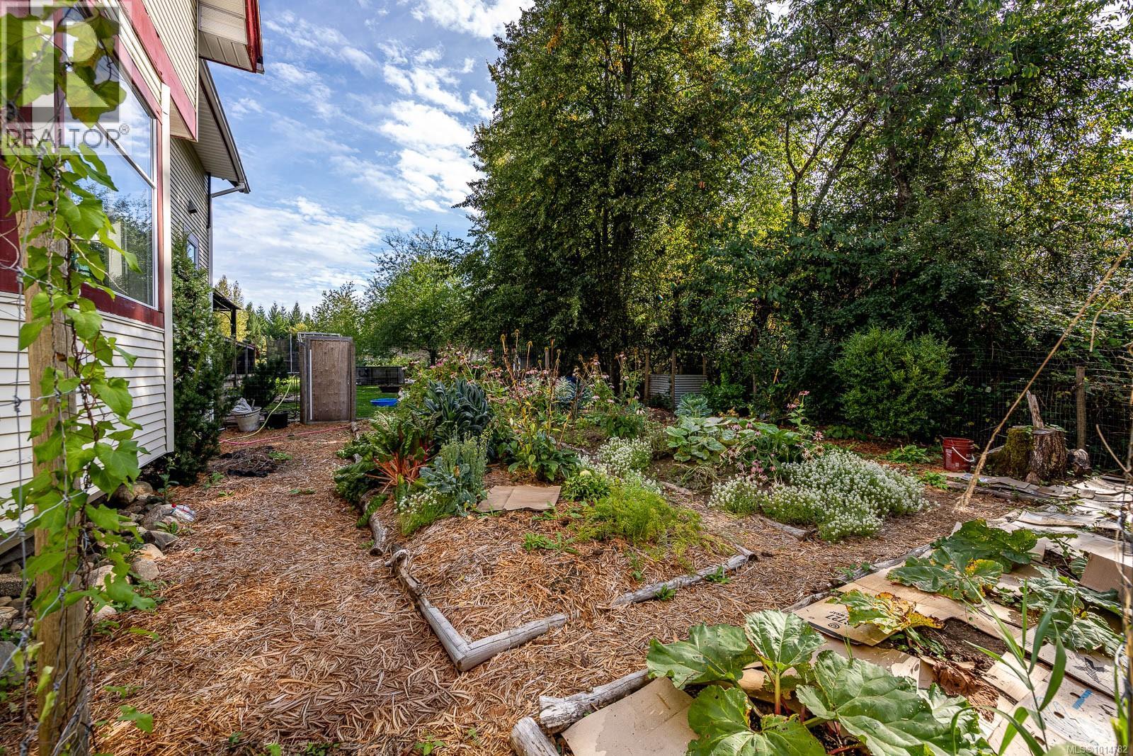 5068 Island Hwy N, Courtenay
