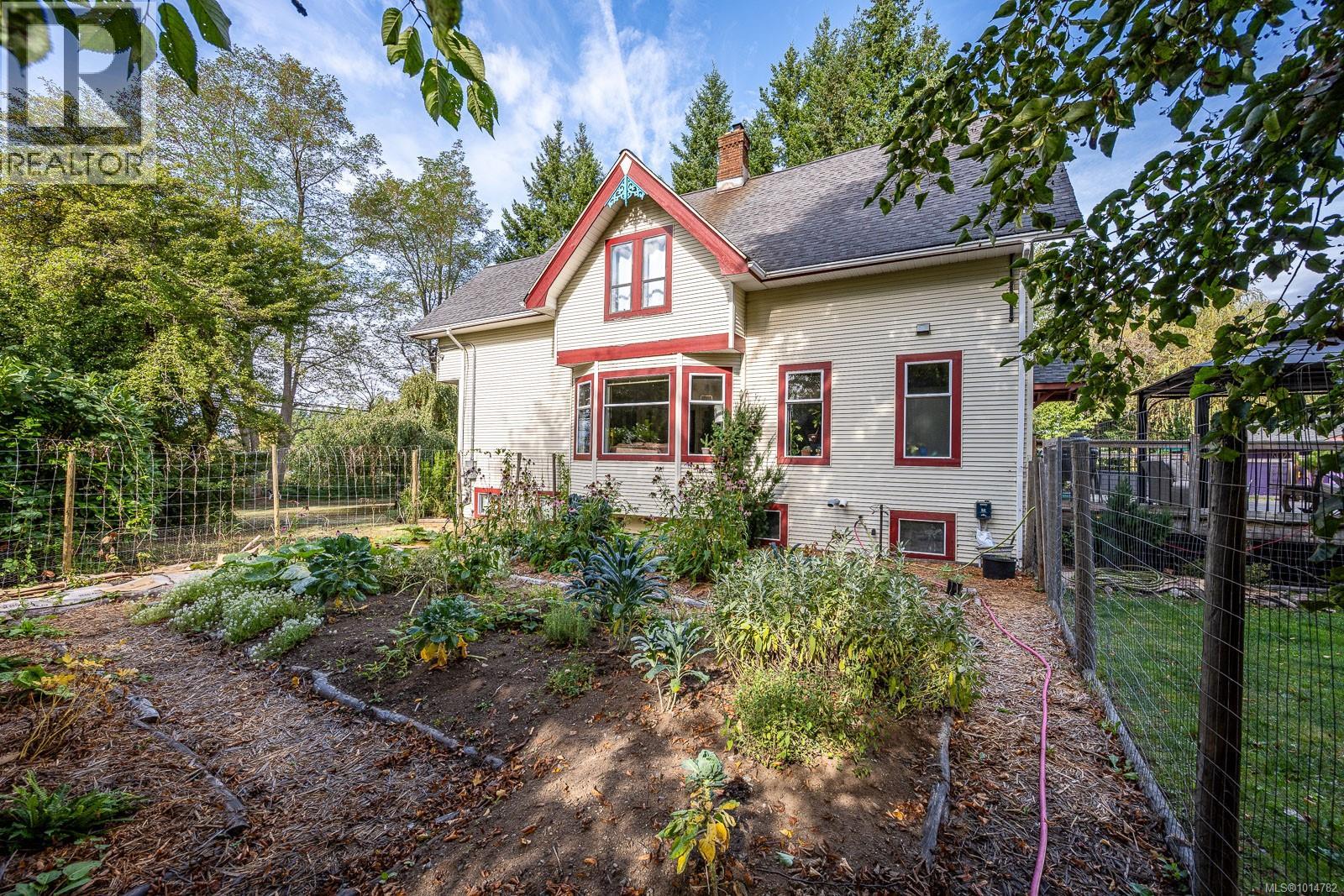 5068 Island Hwy N, Courtenay