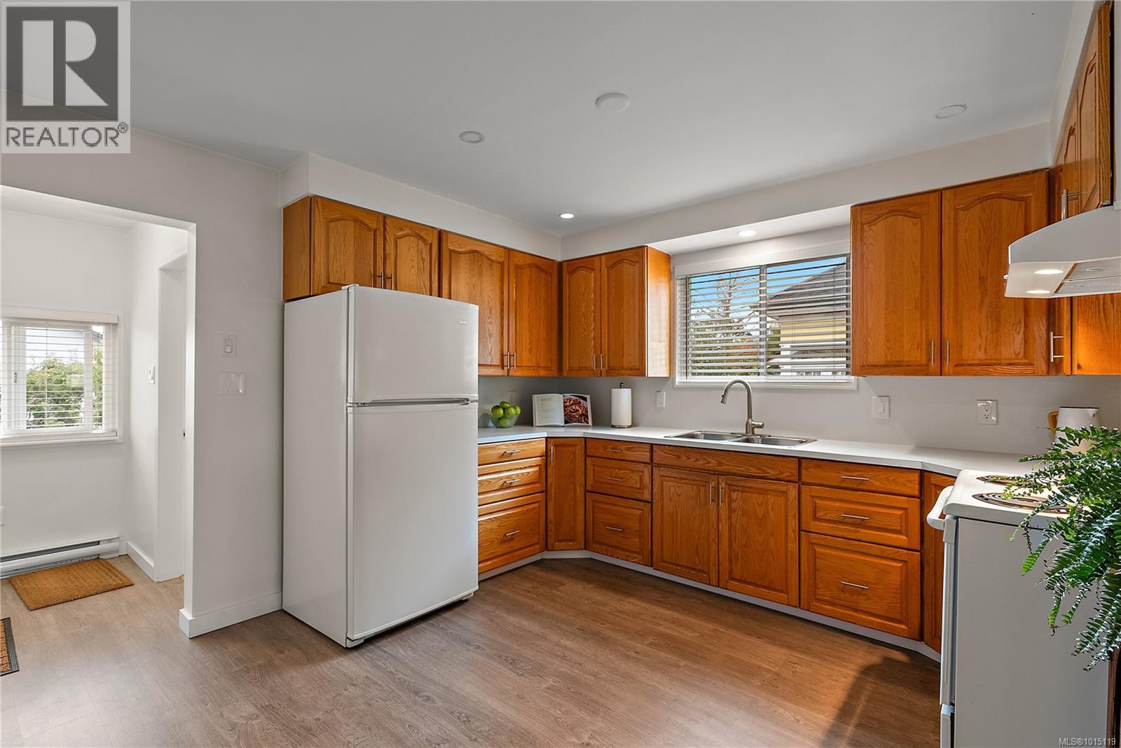 508 Constance Ave, Esquimalt