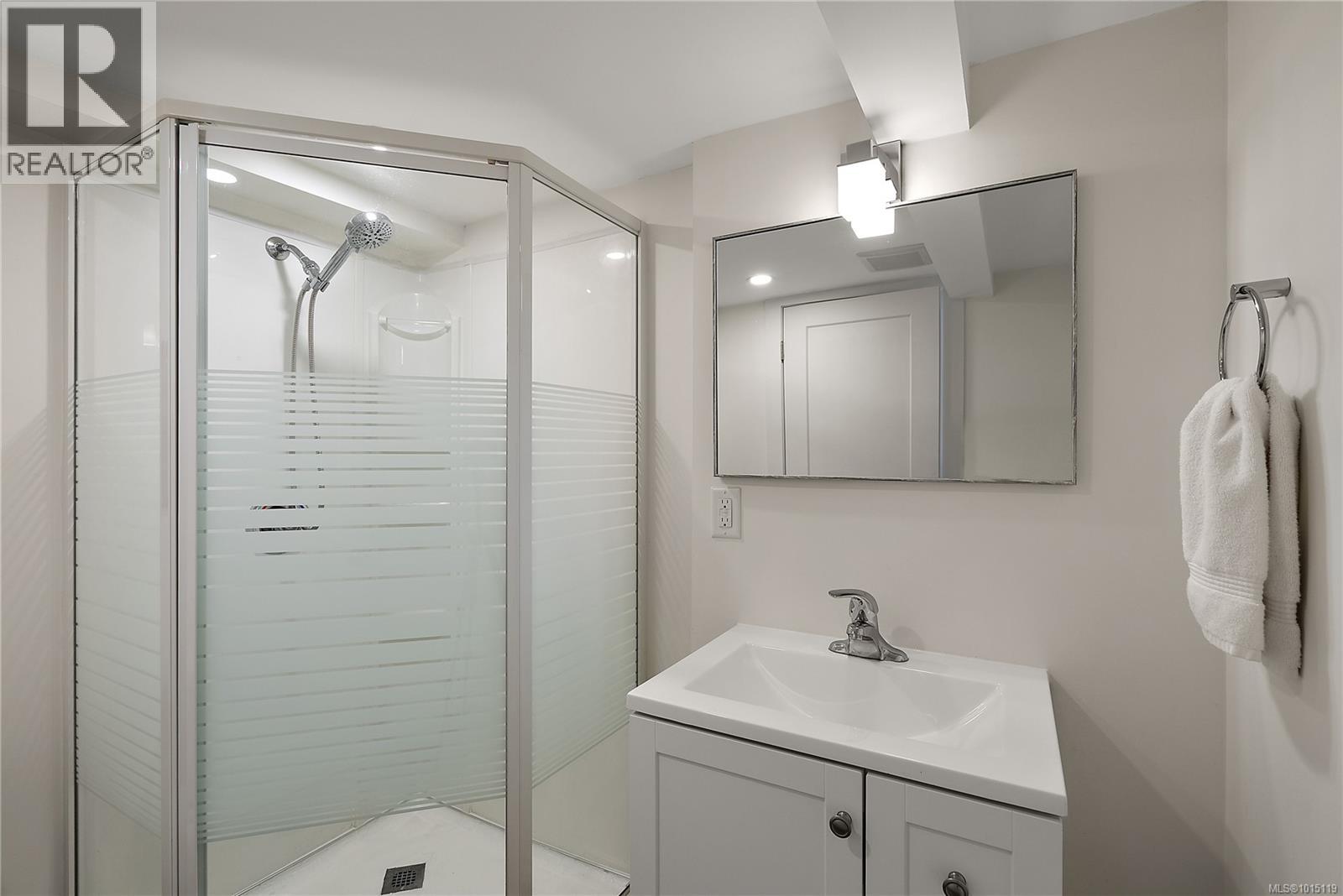 508 Constance Ave, Esquimalt
