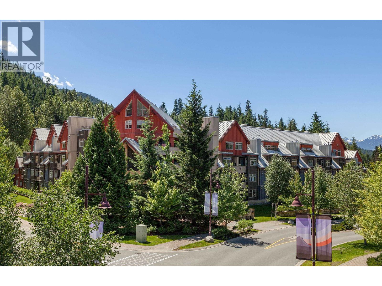 212 2050 LAKE PLACID ROAD, Whistler
