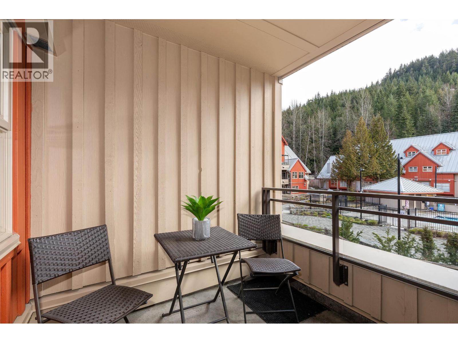 212 2050 LAKE PLACID ROAD, Whistler