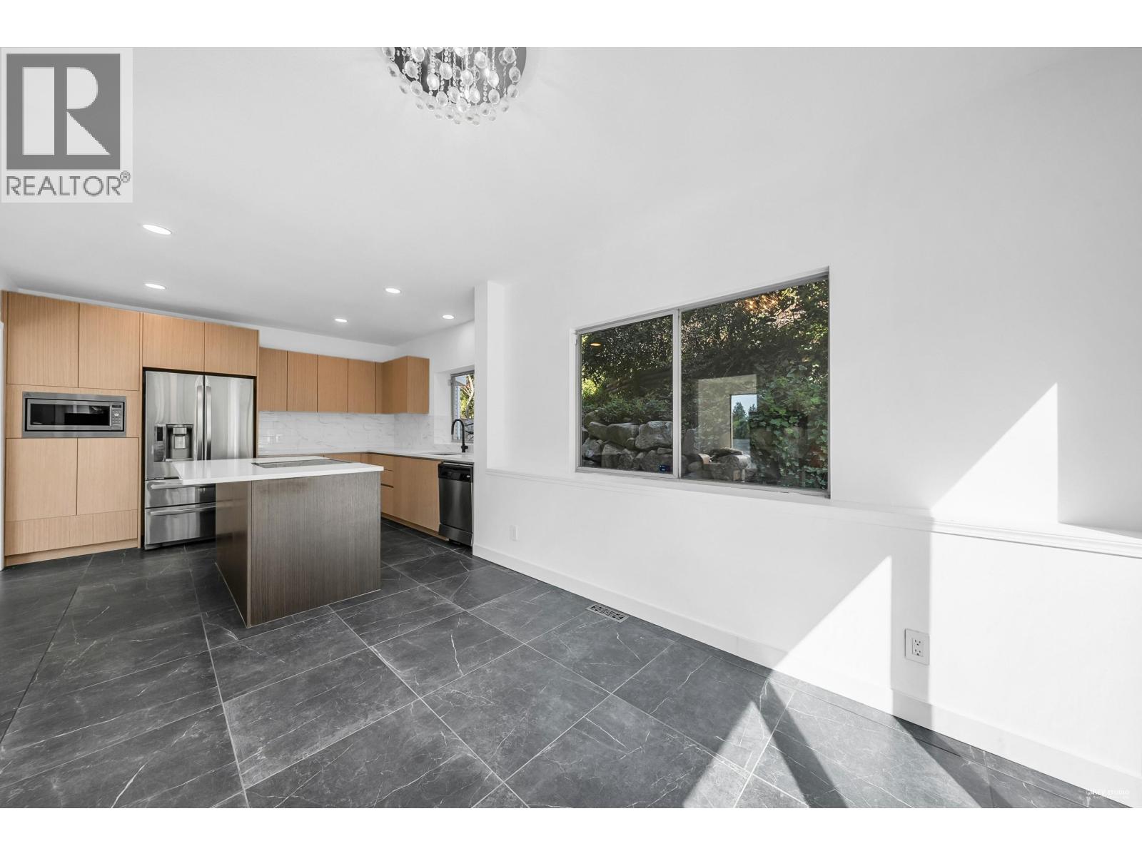 4809 NORTHWOOD PLACE, West Vancouver