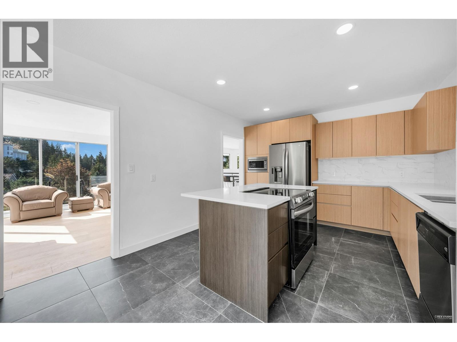 4809 NORTHWOOD PLACE, West Vancouver
