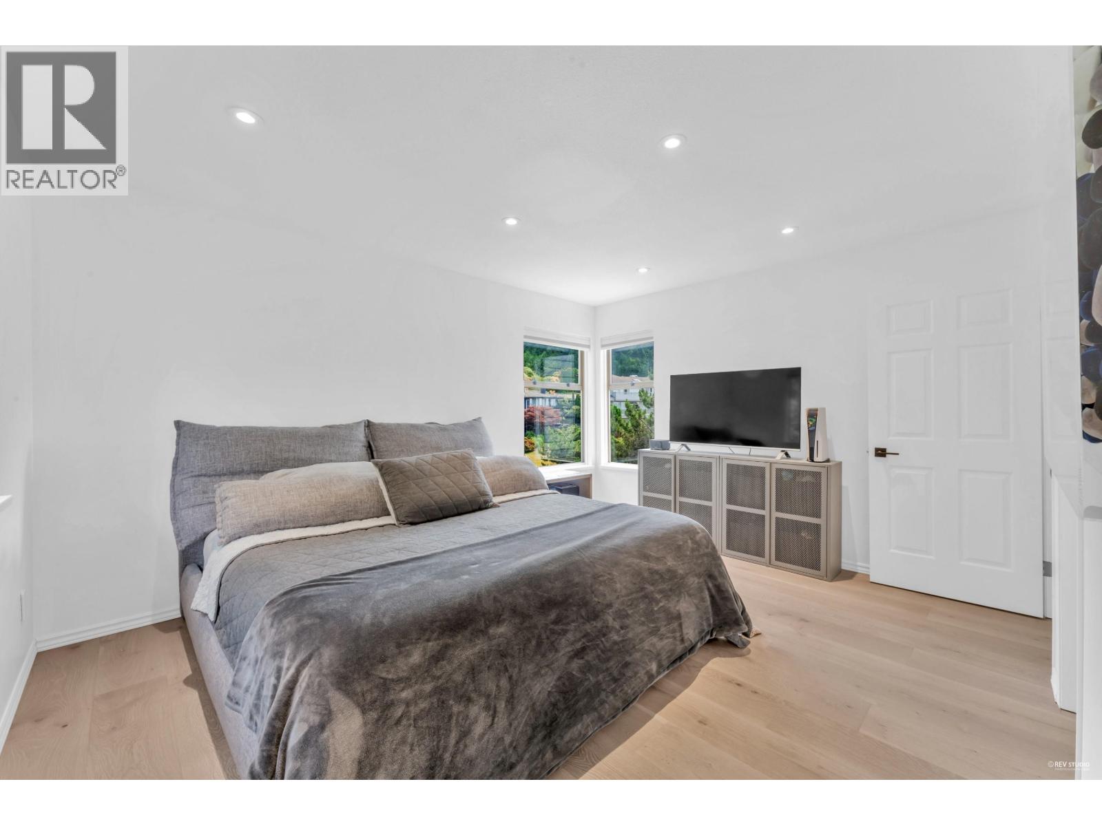 4809 NORTHWOOD PLACE, West Vancouver