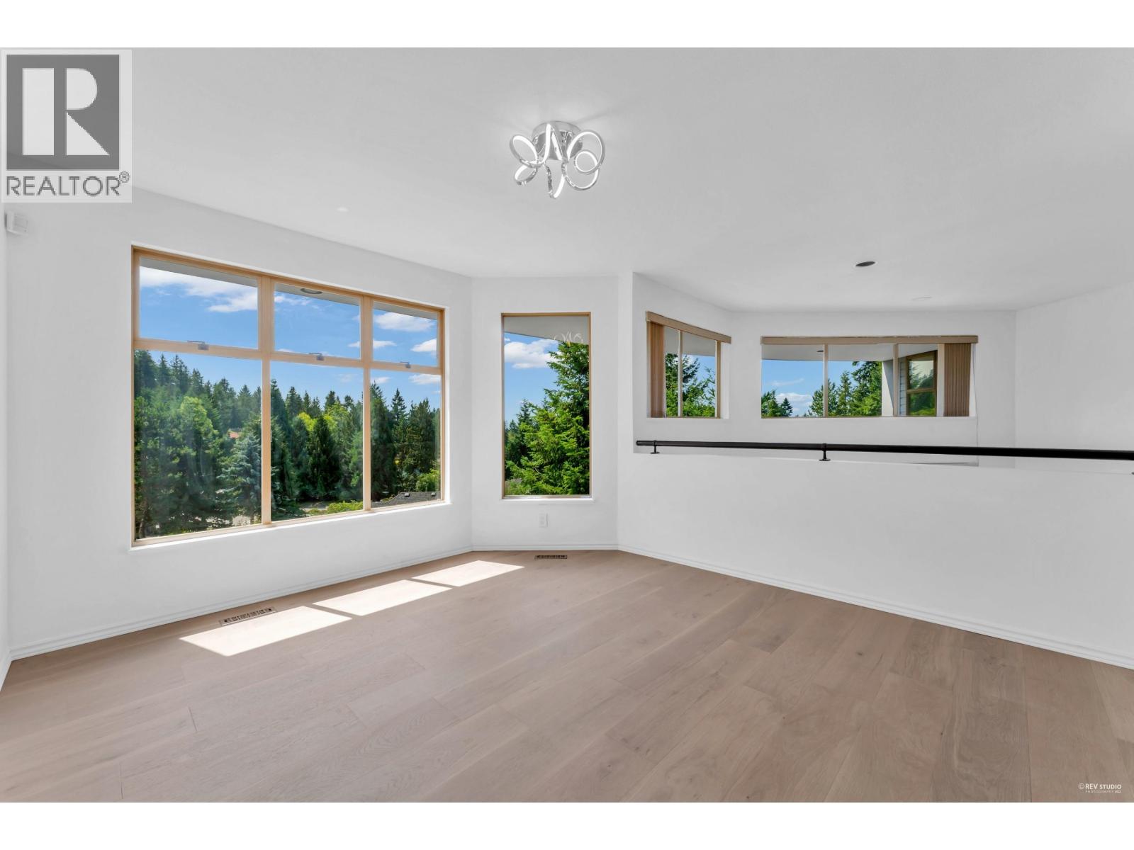 4809 NORTHWOOD PLACE, West Vancouver