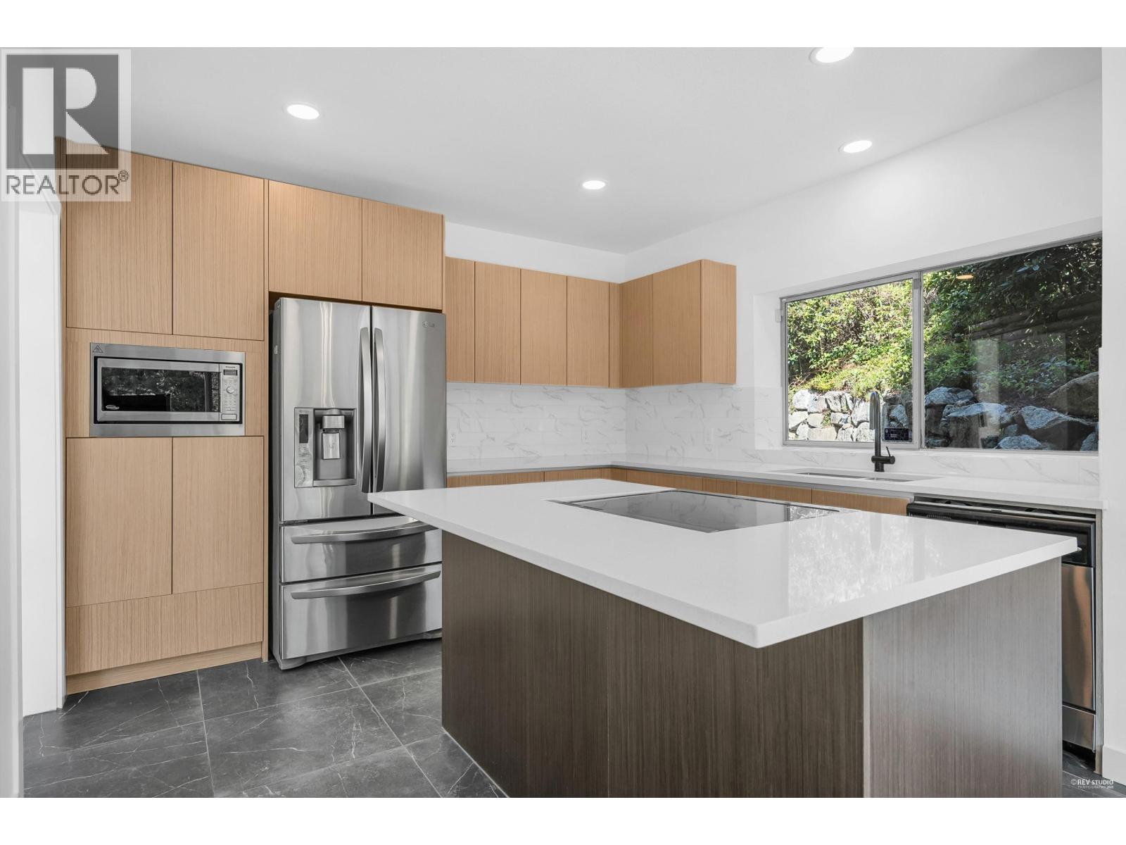 4809 NORTHWOOD PLACE, West Vancouver