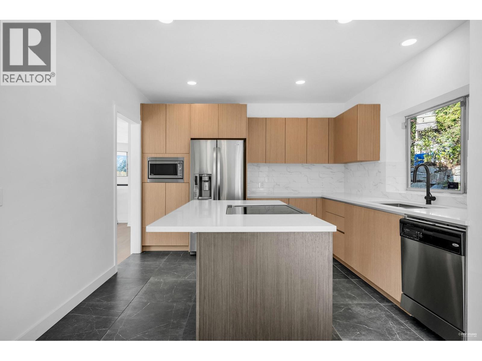 4809 NORTHWOOD PLACE, West Vancouver