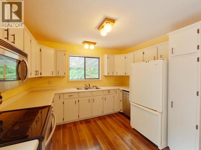 4849 TOMKINSON ROAD, Powell River