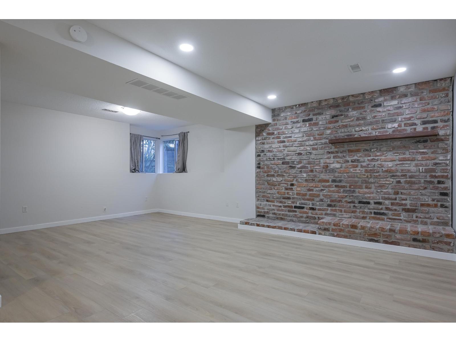 8366 ARBOUR, Delta