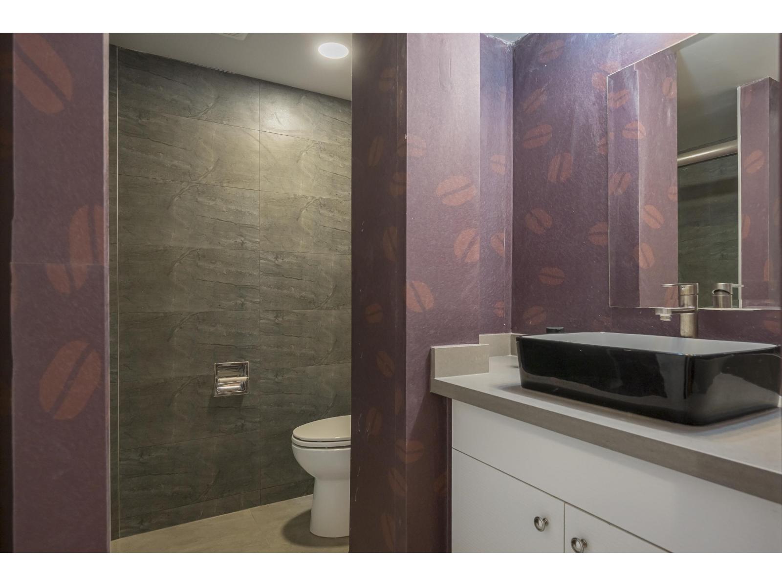 8366 ARBOUR, Delta