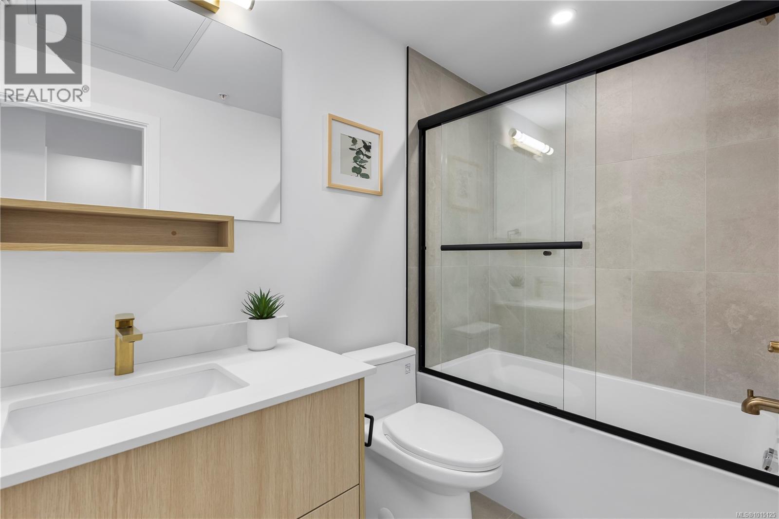 101 2629 Millstream Road, Langford