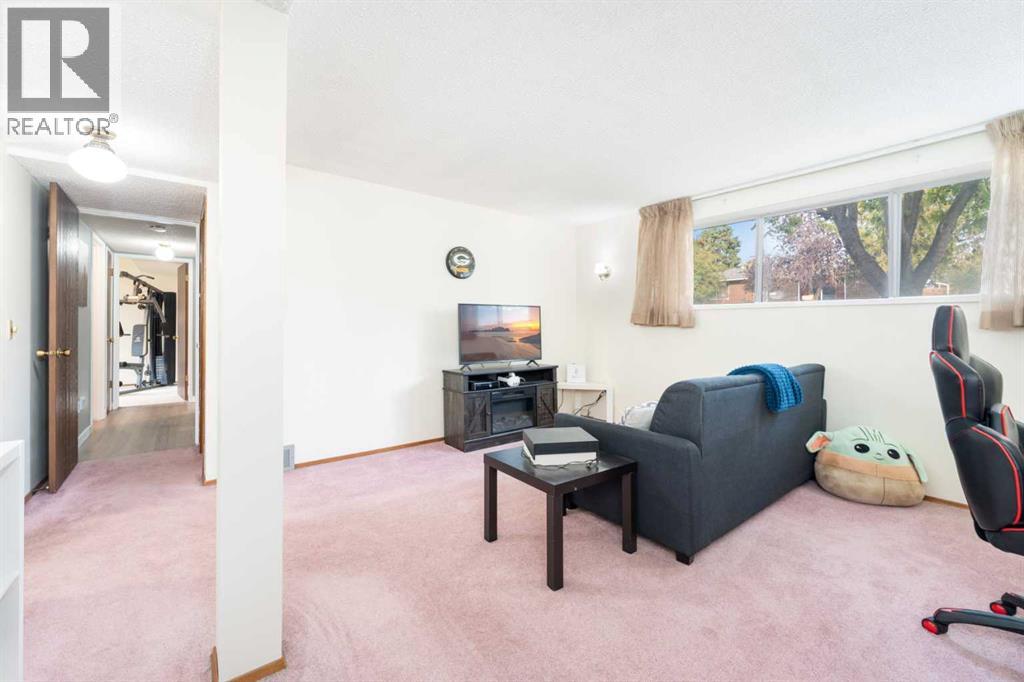 Single Family House Bi-level for Sale in  Manora Drive NE Marlborough Park Calgary 