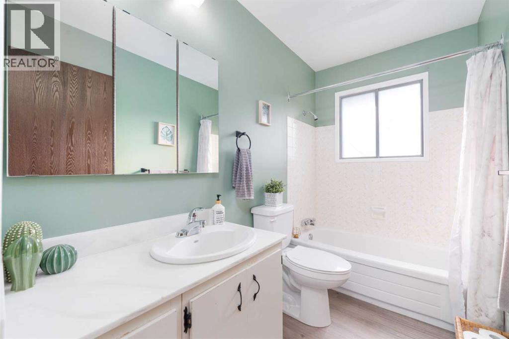 Single Family House Bi-level for Sale in  Manora Drive NE Marlborough Park Calgary 