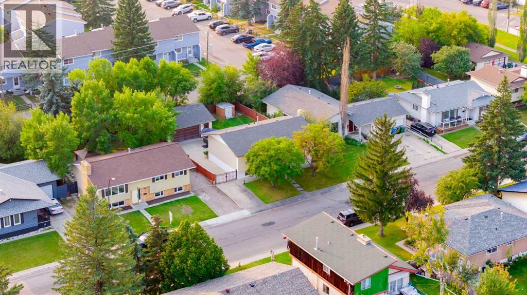 Single Family House Bi-level for Sale in  Manora Drive NE Marlborough Park Calgary 