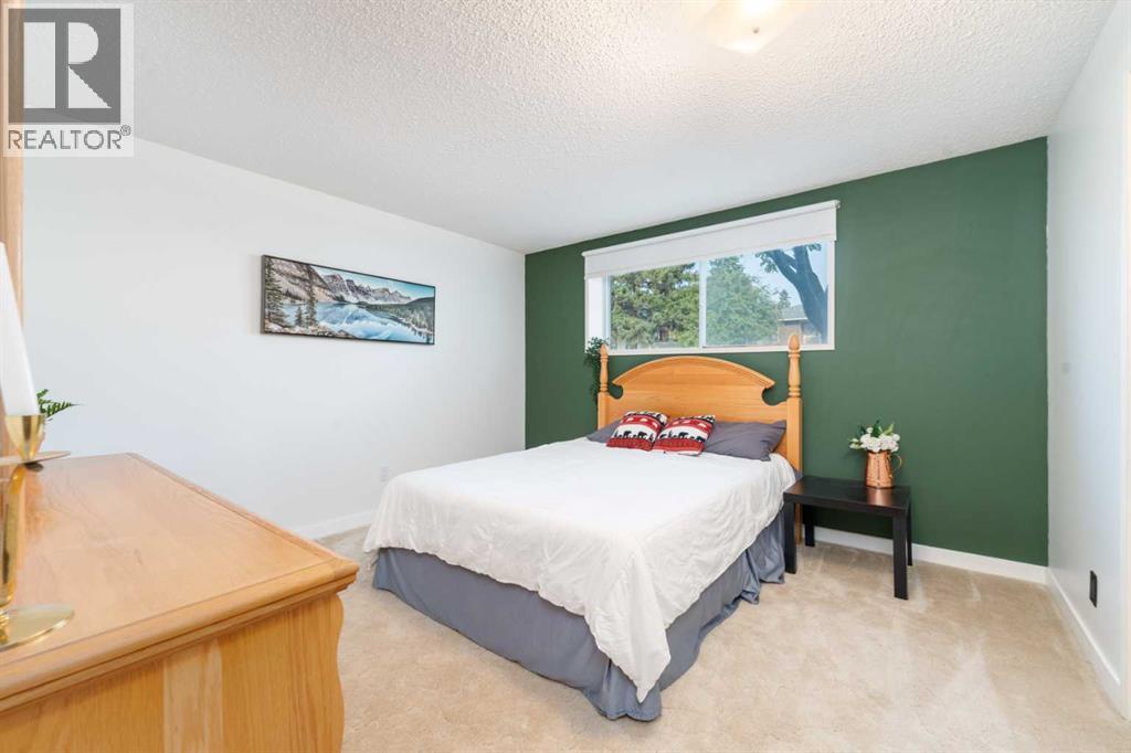 Single Family House Bi-level for Sale in  Manora Drive NE Marlborough Park Calgary 