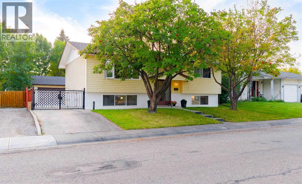 Single Family House Bi-level for Sale in  Manora Drive NE Marlborough Park Calgary 