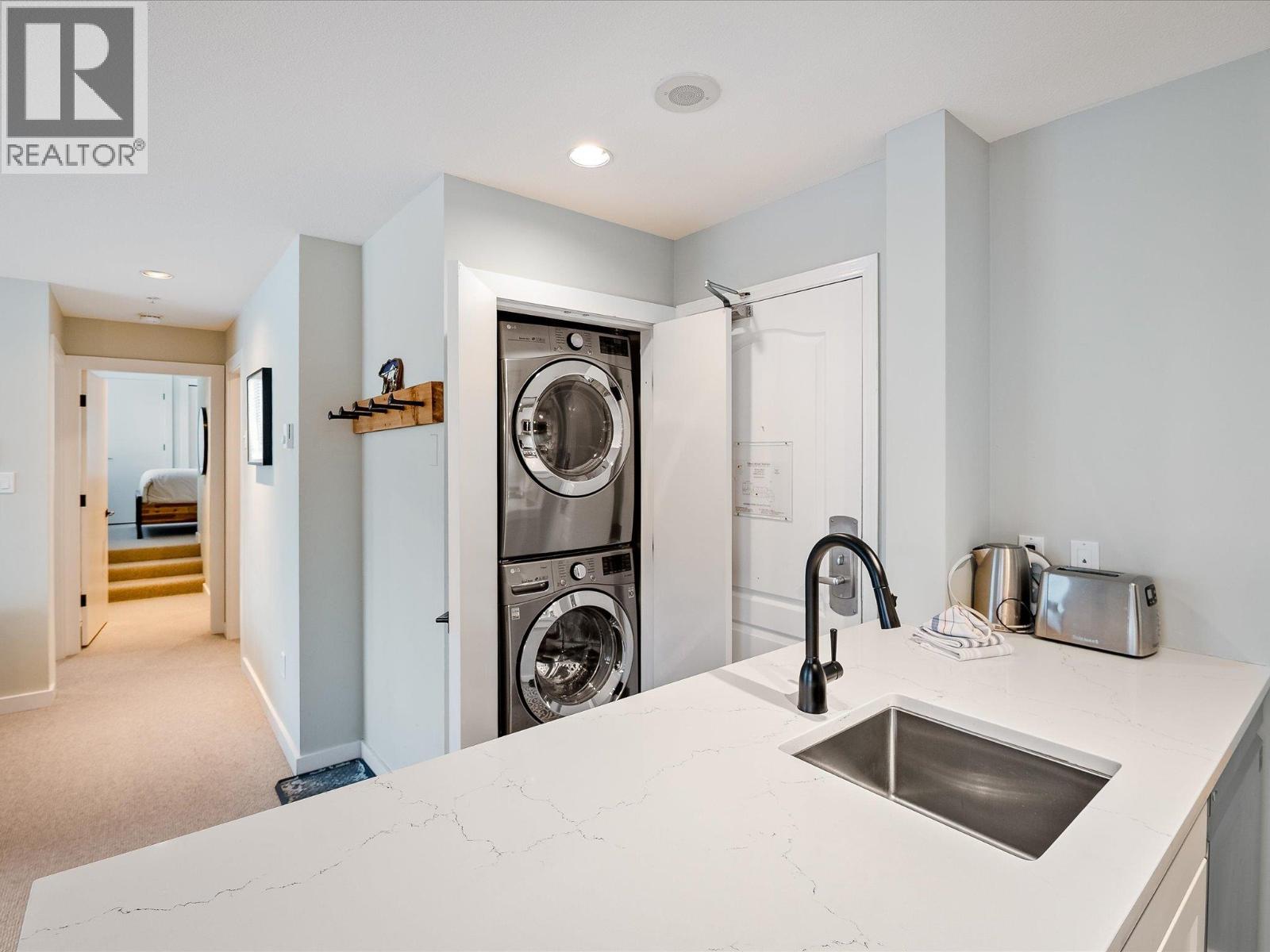 401 4314 MAIN STREET, Whistler