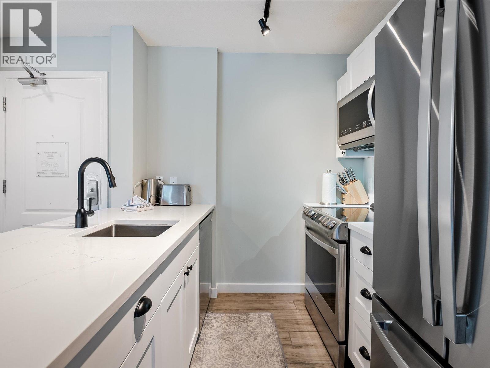 401 4314 MAIN STREET, Whistler