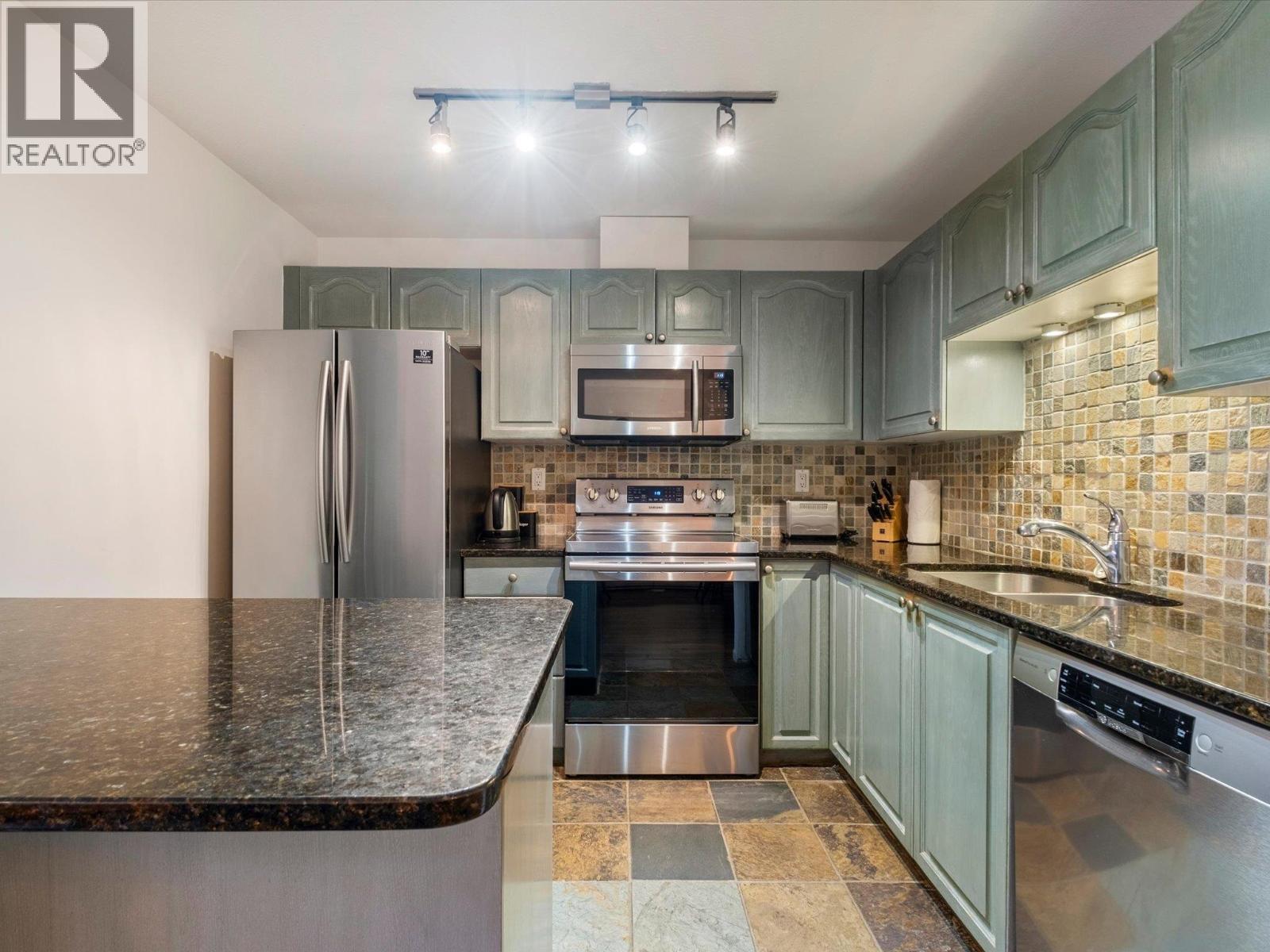 20 4325 NORTHLANDS BOULEVARD, Whistler