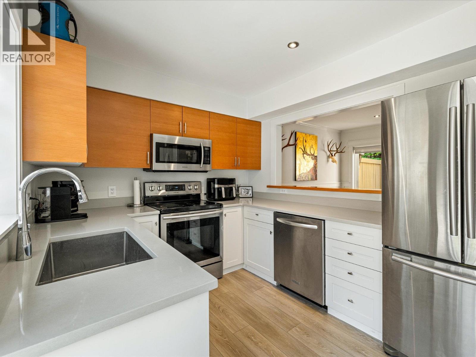 32 1400 PARK STREET, Pemberton