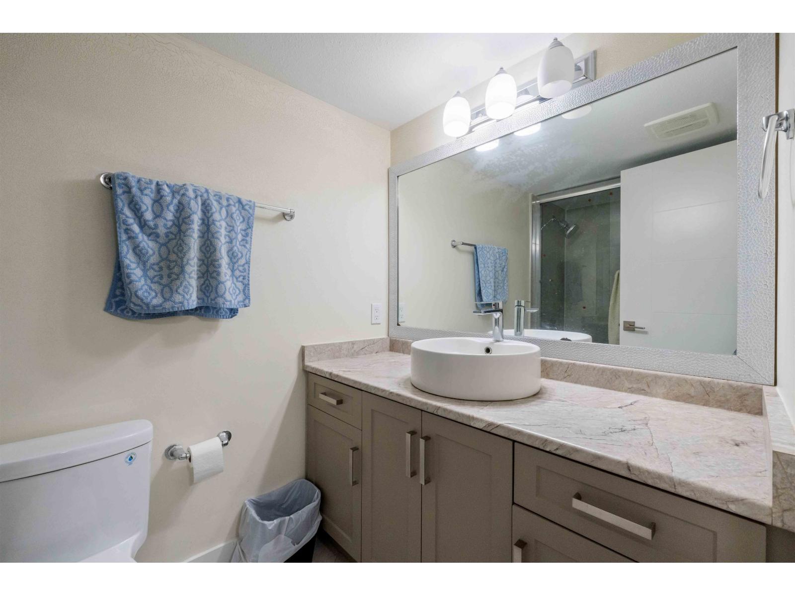 206 2567 VICTORIA STREET, Abbotsford
