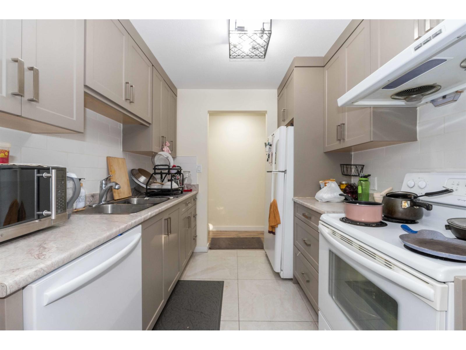 206 2567 VICTORIA STREET, Abbotsford