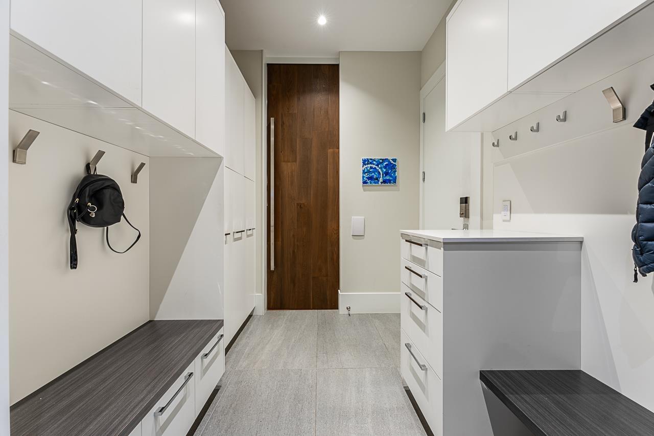 1877 126 STREET, Surrey