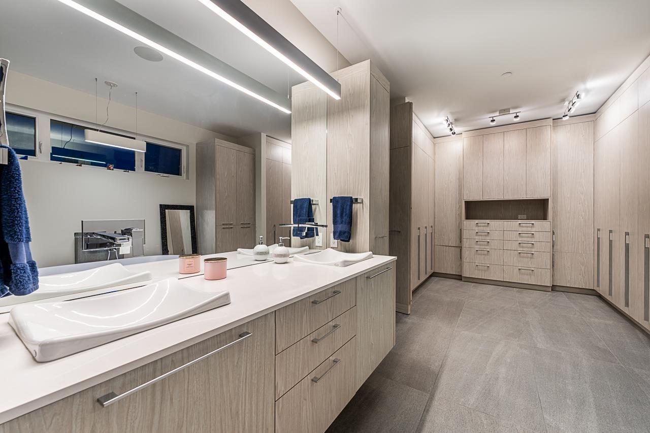 1877 126 STREET, Surrey