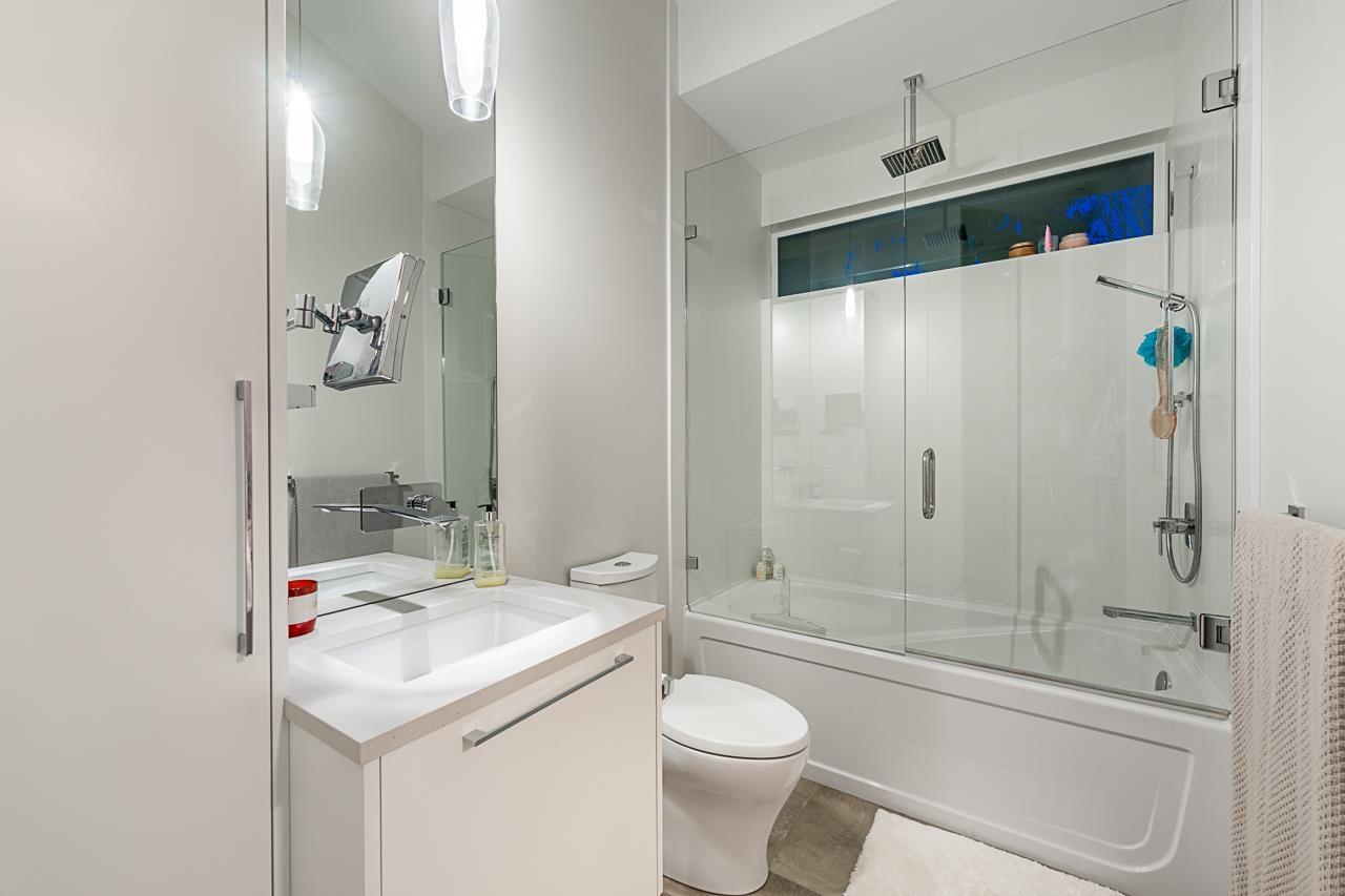 1877 126 STREET, Surrey
