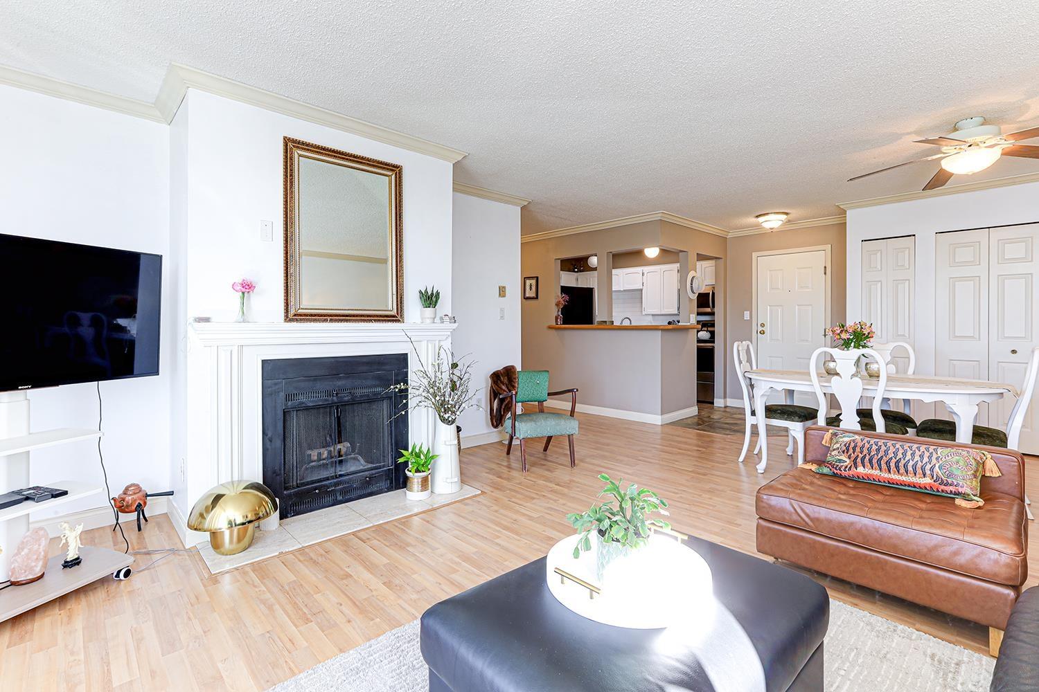 301 1354 WINTER STREET, White Rock