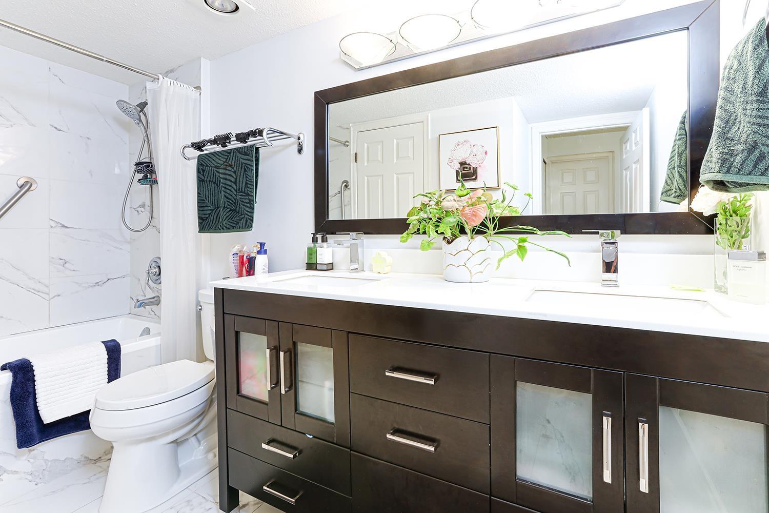 301 1354 WINTER STREET, White Rock